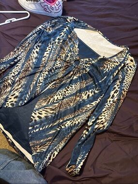 Animal Print Open Front Top with Ring Detail - Blue & Tan